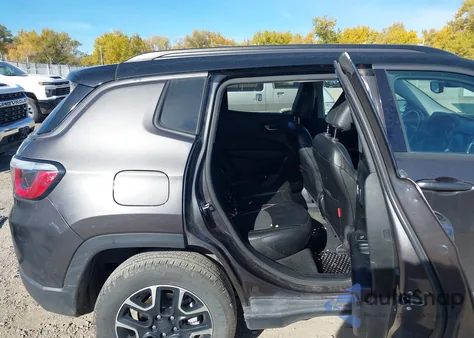 2020 Jeep Compass Trailhawk 4X4 from USA, damaged, VIN 3C4NJDDB4LT167152